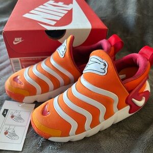 Kids Nike Dynamo sneakers